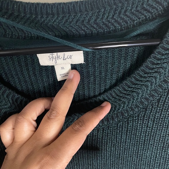 flare sleeve contrast border sweater - Picture 2 of 5